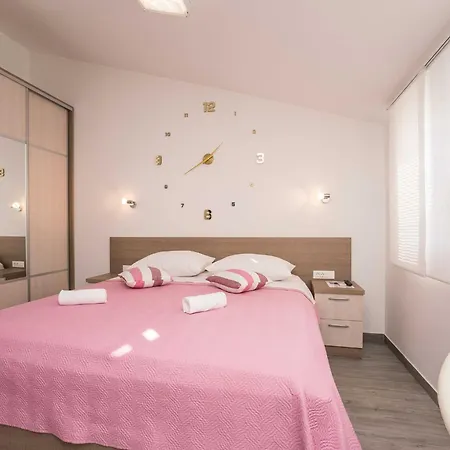 Maza - Roberta Apartman *